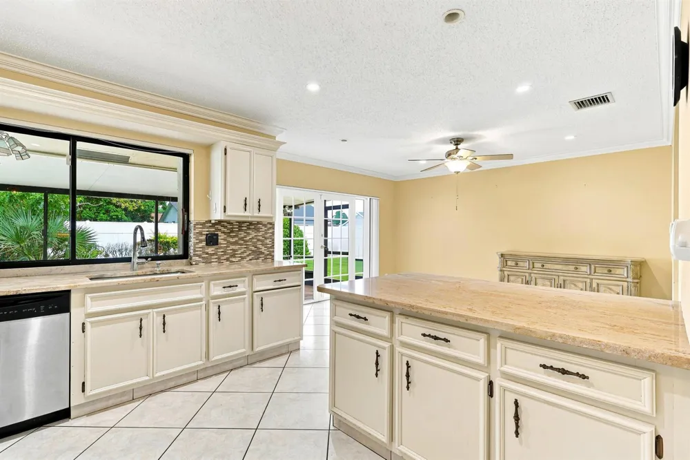 5088 Chelan Way Lake Worth, FL 33467