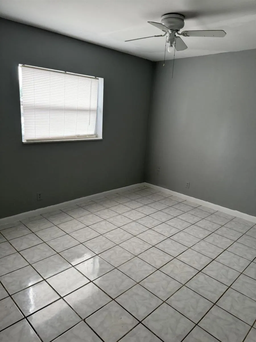 4231 NW 31ST AVENUE #1 Lauderdale Lakes, FL 33309