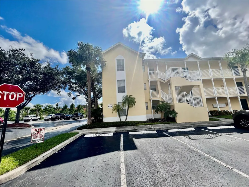 6324 La Costa Dr #B Boca Raton, FL 33433