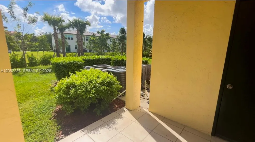 6324 La Costa Dr #B Boca Raton, FL 33433