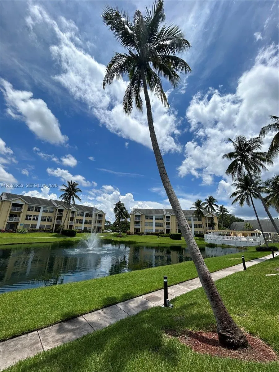 6324 La Costa Dr #B Boca Raton, FL 33433