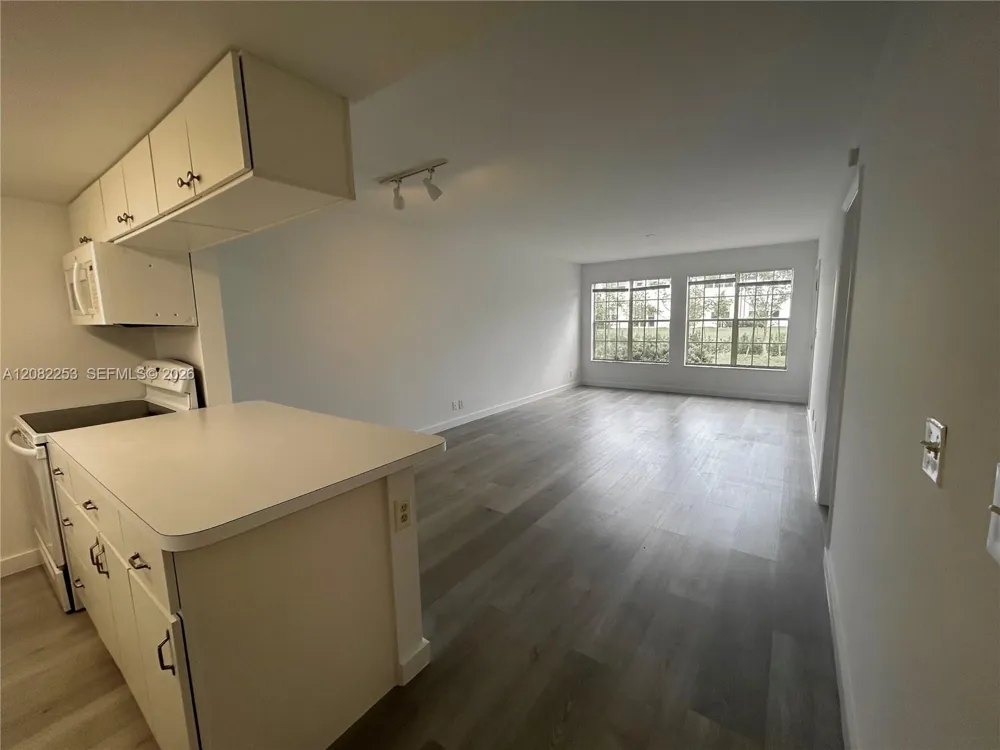6324 La Costa Dr #B Boca Raton, FL 33433