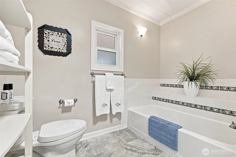 2500 Alder Street #103 Milton, WA 98354