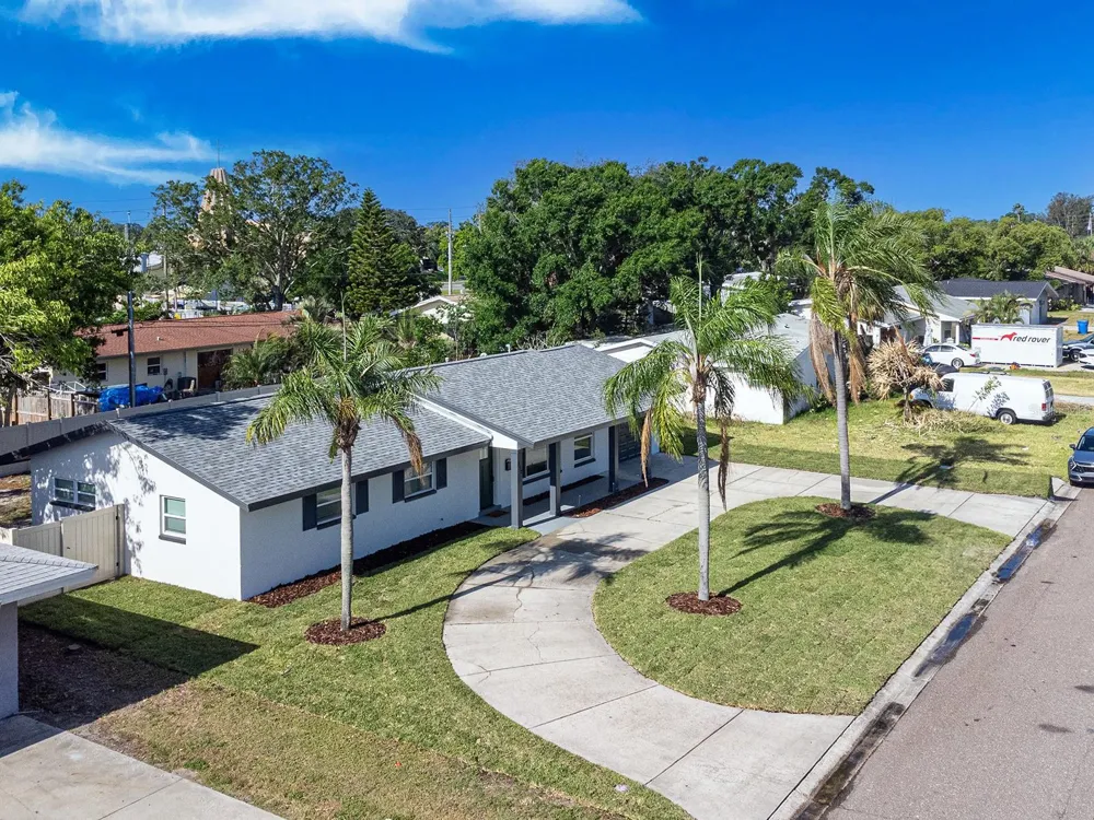 352 79TH AVENUE NE St Petersburg, FL 33702