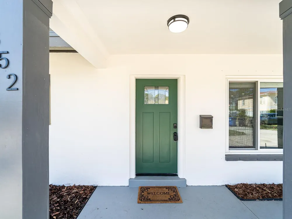 352 79TH AVENUE NE St Petersburg, FL 33702