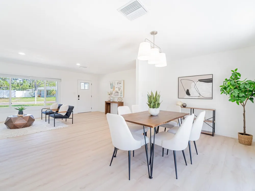 352 79TH AVENUE NE St Petersburg, FL 33702