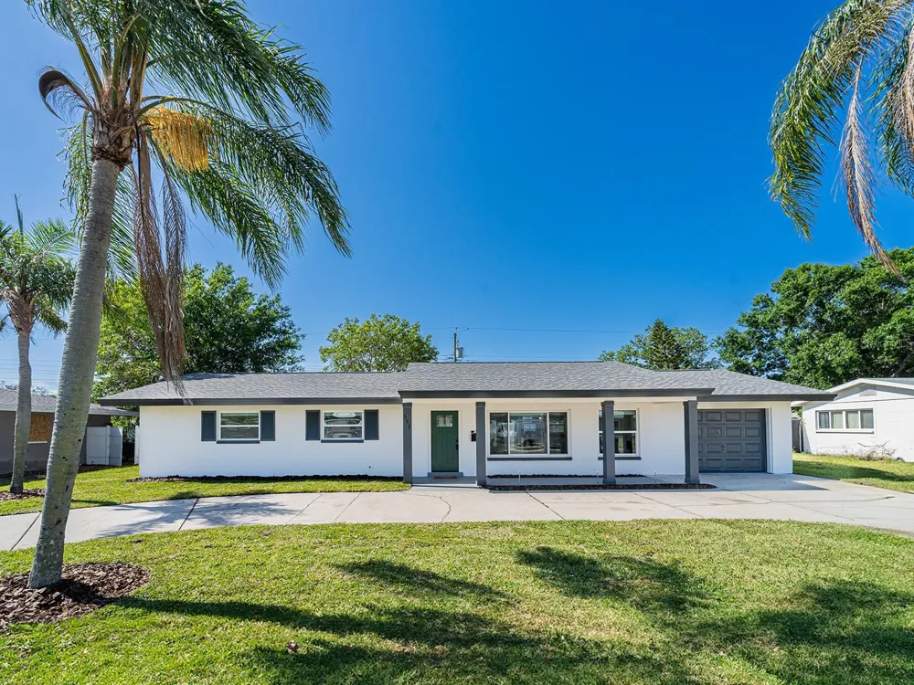 352 79TH AVENUE NE St Petersburg, FL 33702
