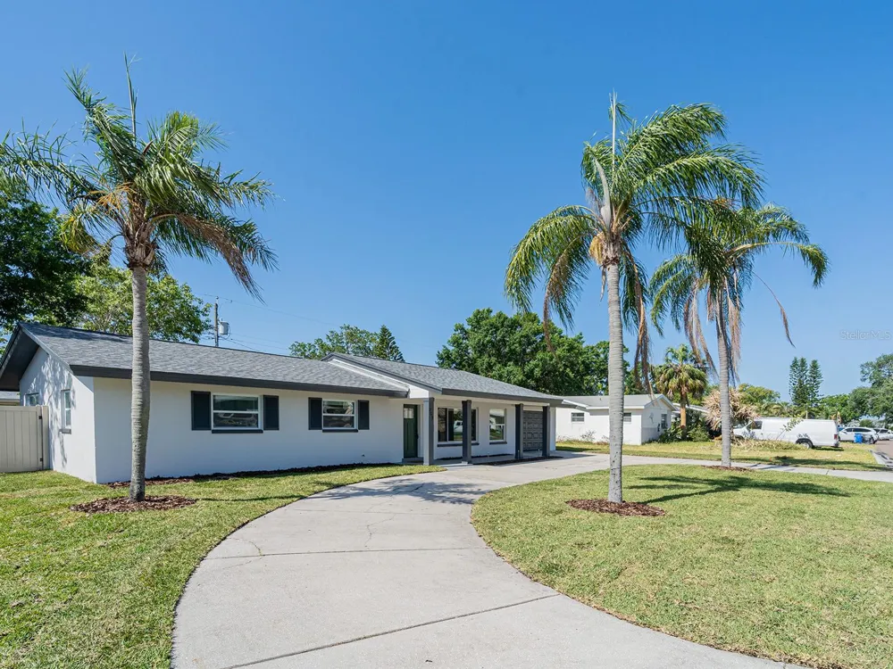 352 79TH AVENUE NE St Petersburg, FL 33702