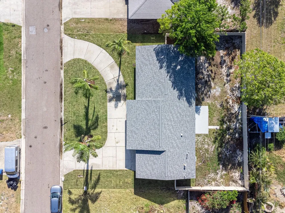 352 79TH AVENUE NE St Petersburg, FL 33702