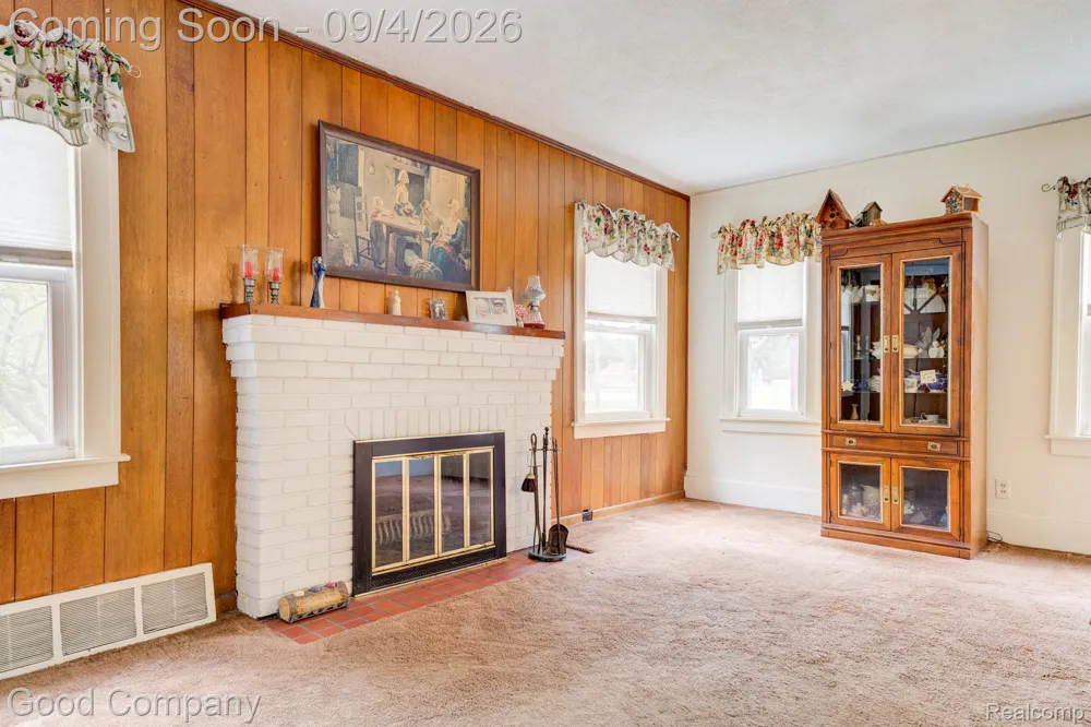 835 Edgewood Drive Royal Oak City, MI 48067
