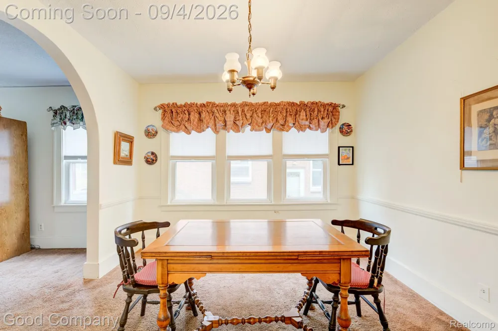 835 Edgewood Drive Royal Oak City, MI 48067