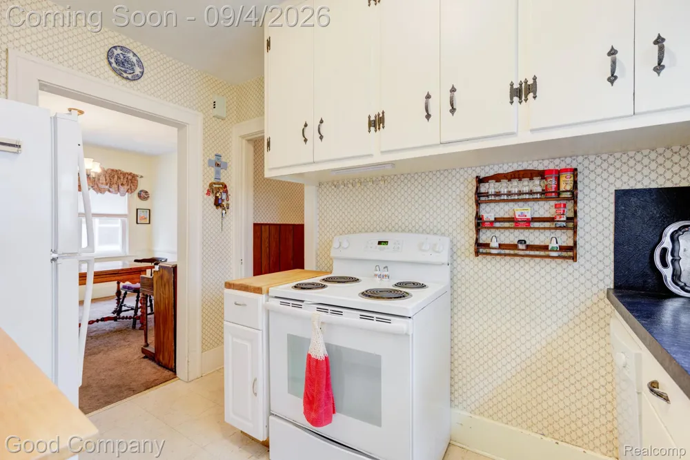 835 Edgewood Drive Royal Oak City, MI 48067