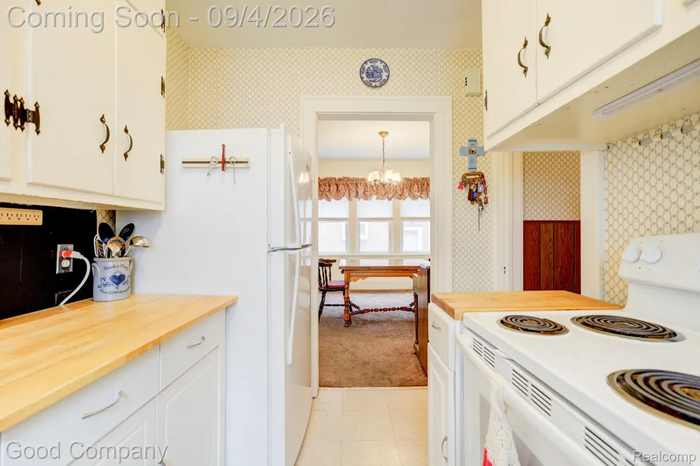 835 Edgewood Drive Royal Oak City, MI 48067