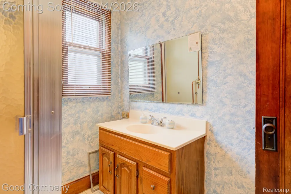 835 Edgewood Drive Royal Oak City, MI 48067