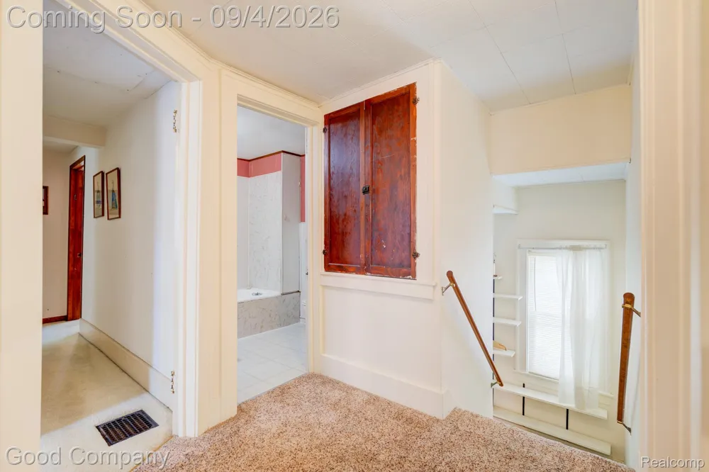835 Edgewood Drive Royal Oak City, MI 48067
