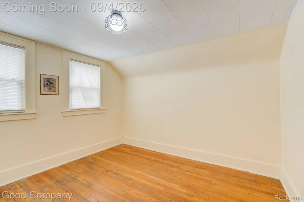 835 Edgewood Drive Royal Oak City, MI 48067