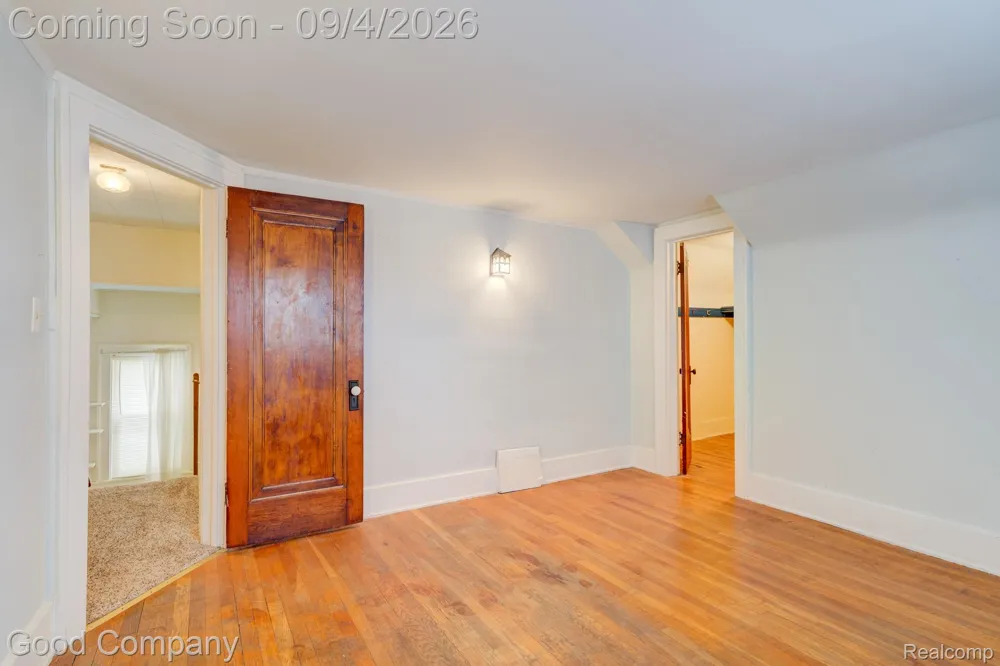 835 Edgewood Drive Royal Oak City, MI 48067