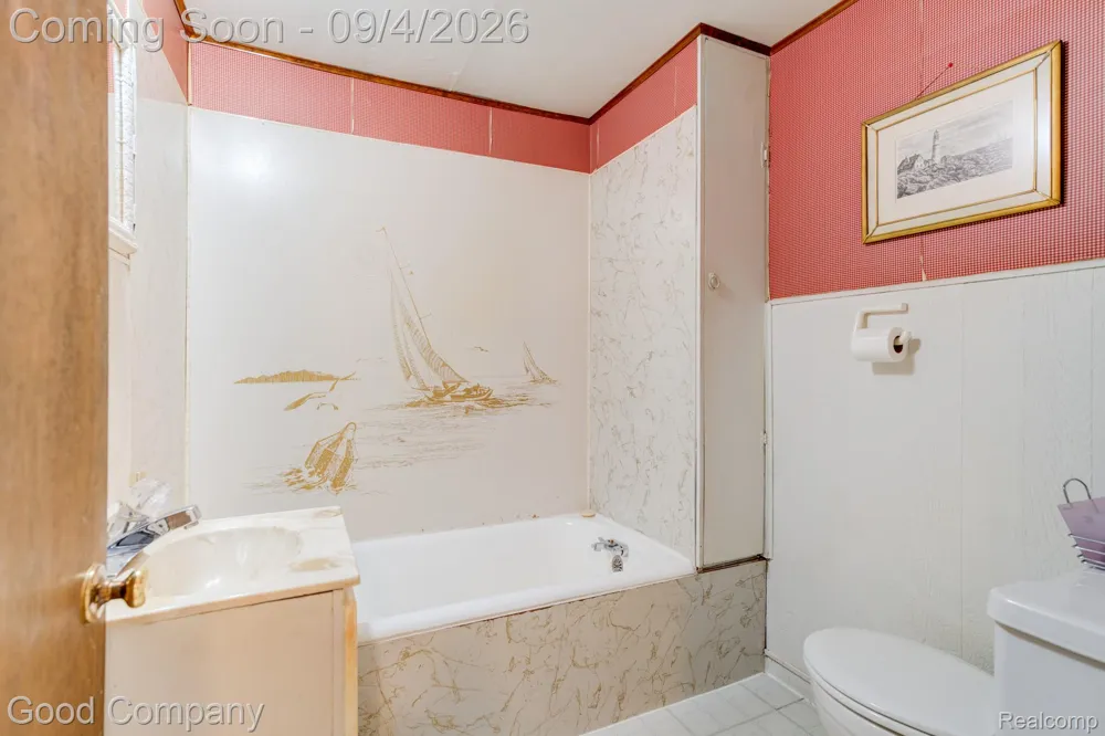835 Edgewood Drive Royal Oak City, MI 48067