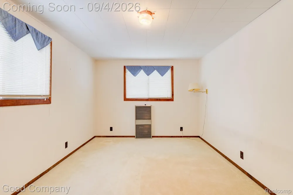 835 Edgewood Drive Royal Oak City, MI 48067