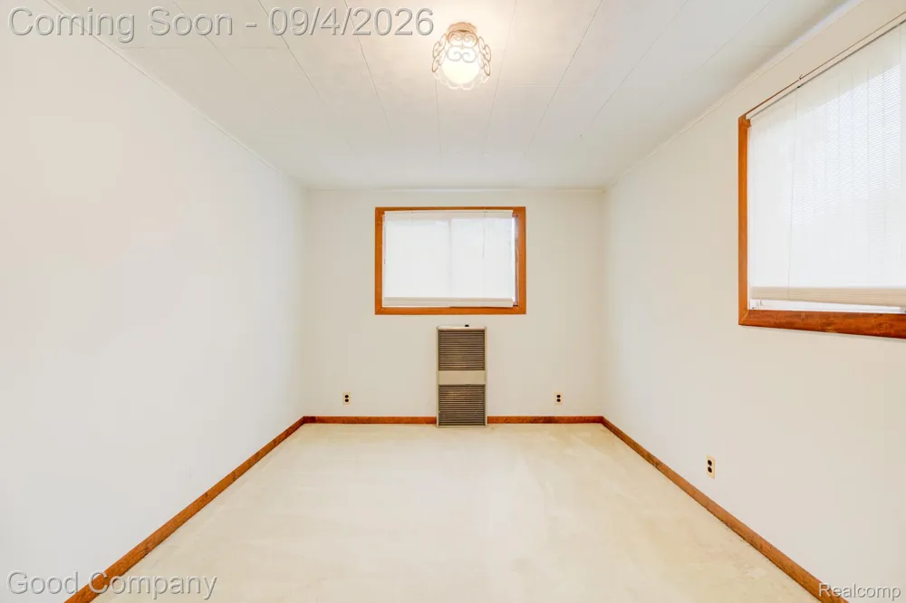 835 Edgewood Drive Royal Oak City, MI 48067