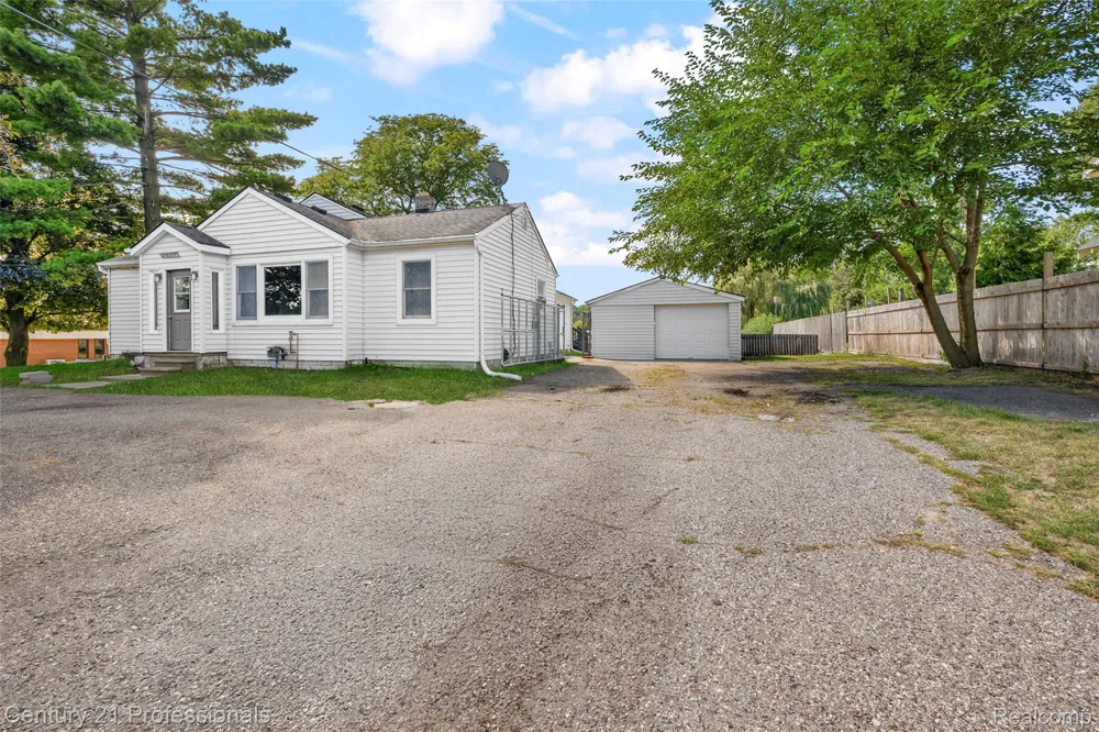 3621 Livernois Road Troy City, MI 48083