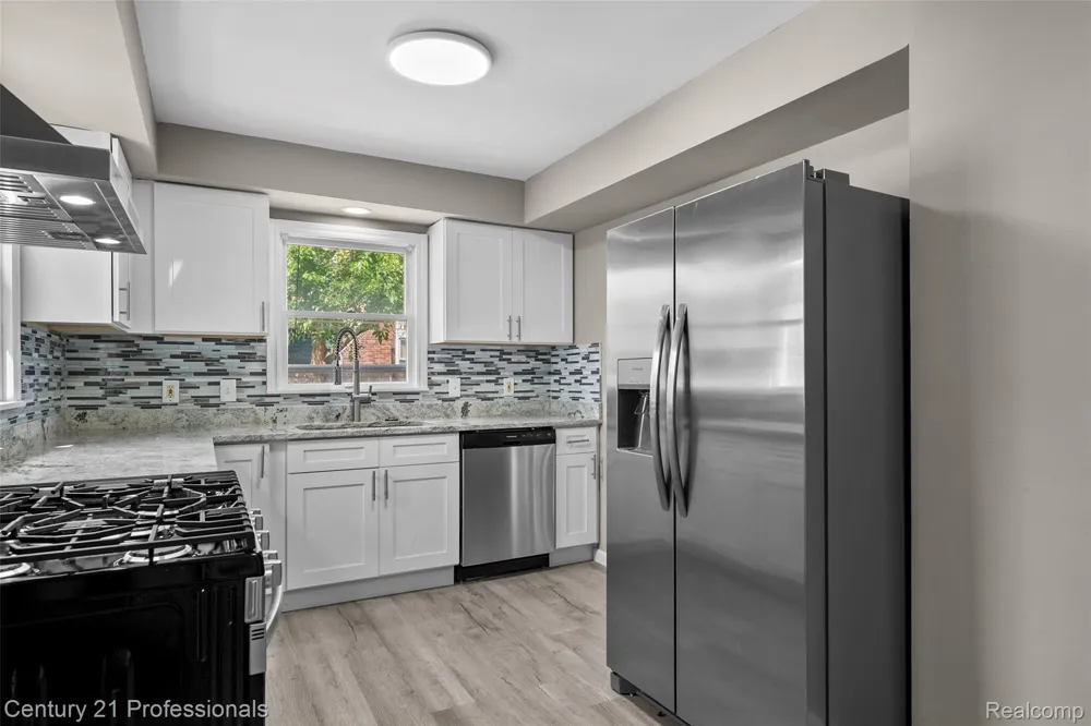 3621 Livernois Road Troy City, MI 48083
