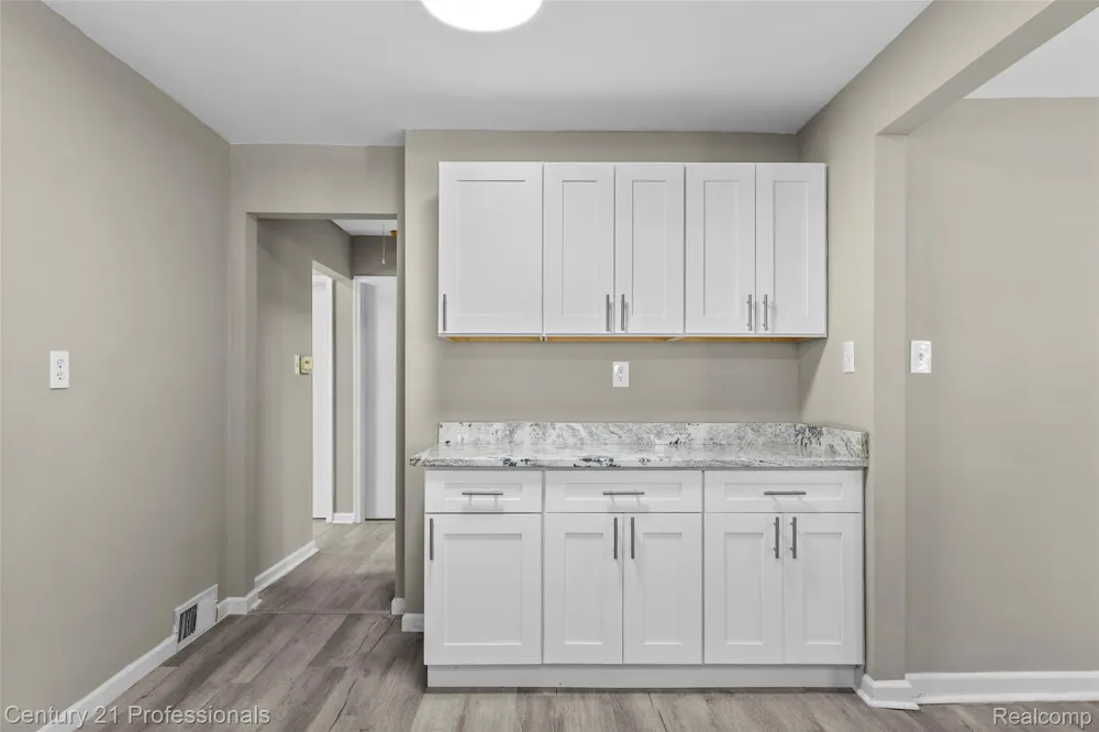 3621 Livernois Road Troy City, MI 48083