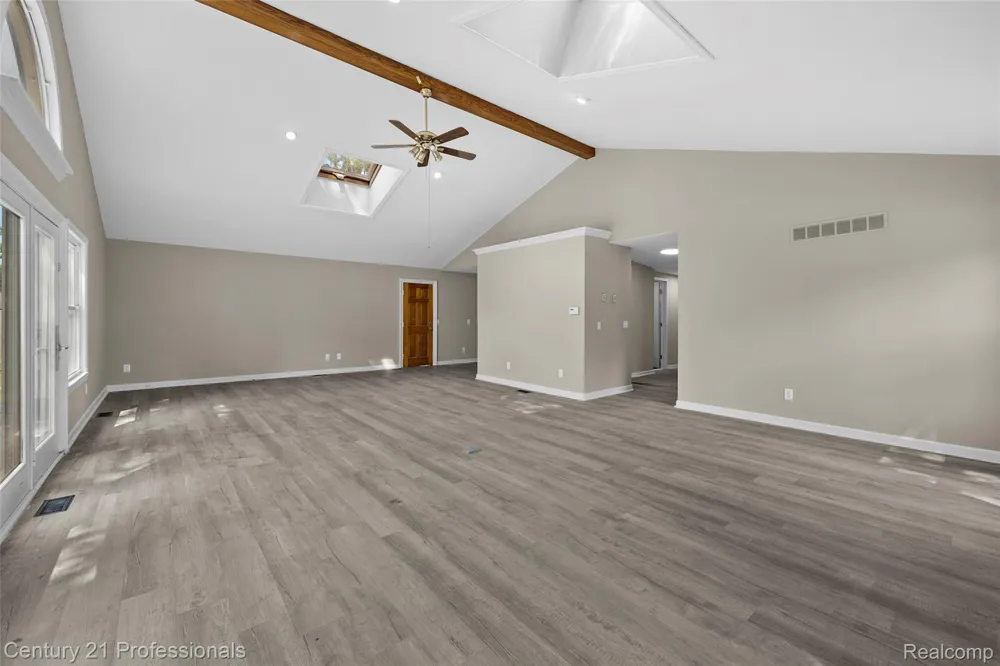 3621 Livernois Road Troy City, MI 48083