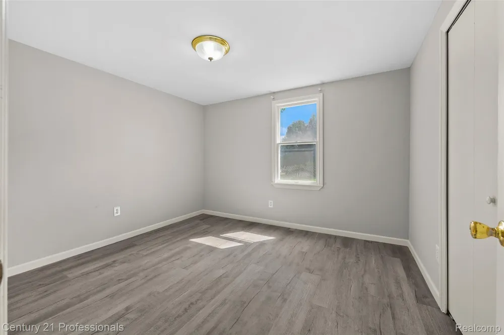 3621 Livernois Road Troy City, MI 48083