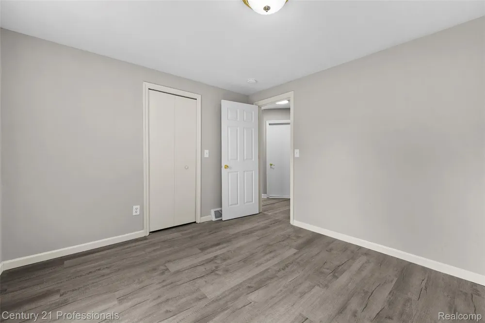 3621 Livernois Road Troy City, MI 48083