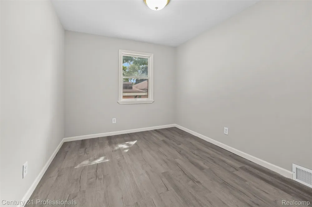 3621 Livernois Road Troy City, MI 48083