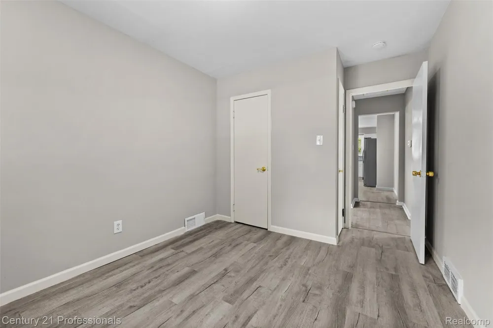 3621 Livernois Road Troy City, MI 48083