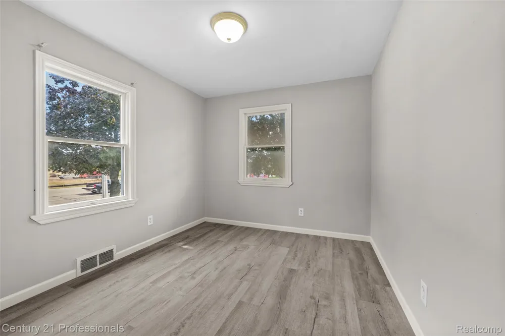 3621 Livernois Road Troy City, MI 48083