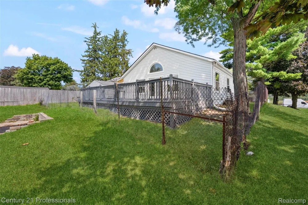 3621 Livernois Road Troy City, MI 48083