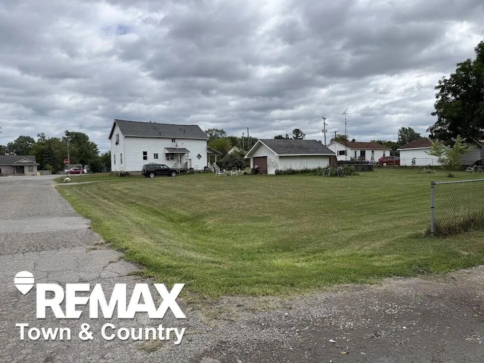 8315 Saginaw Street Mt Morris City, MI 48458