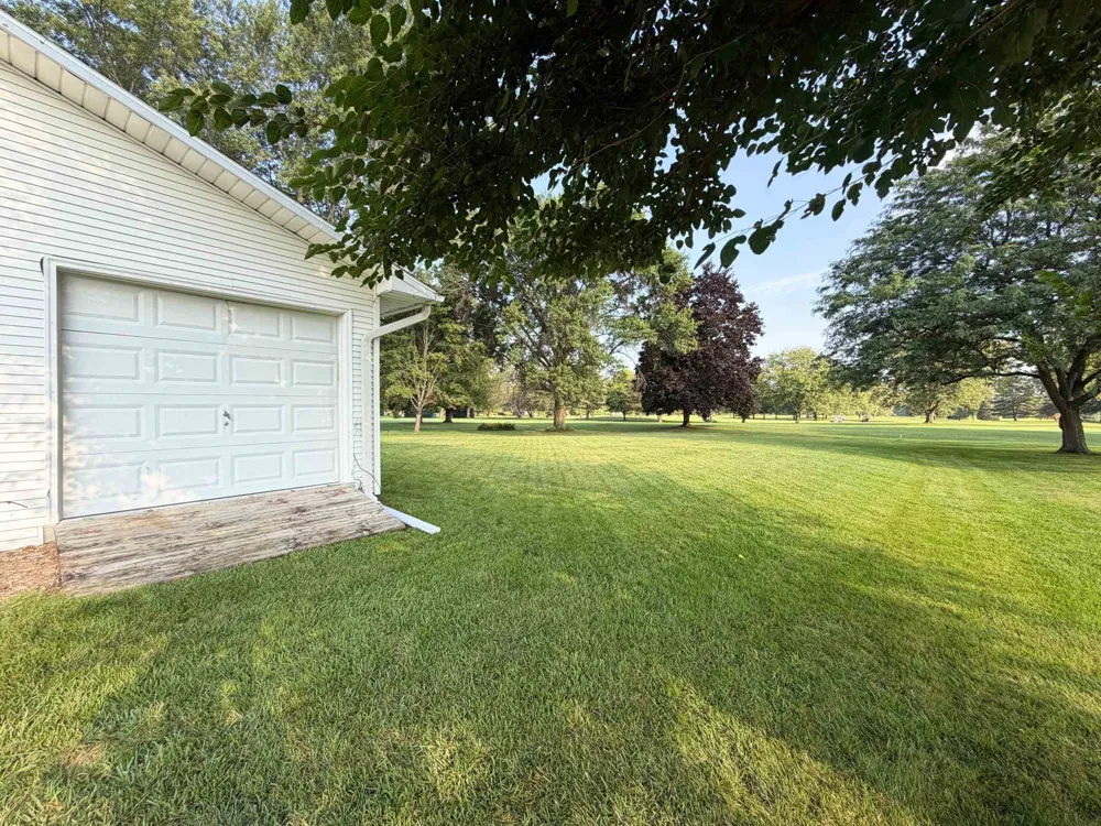 5330 W Farrand Road Vienna Charter Township, MI 48420