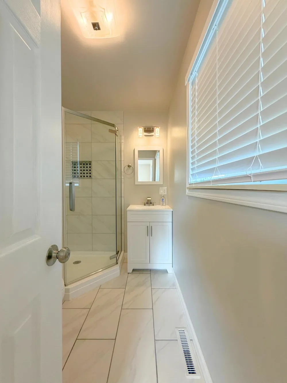 5330 W Farrand Road Vienna Charter Township, MI 48420