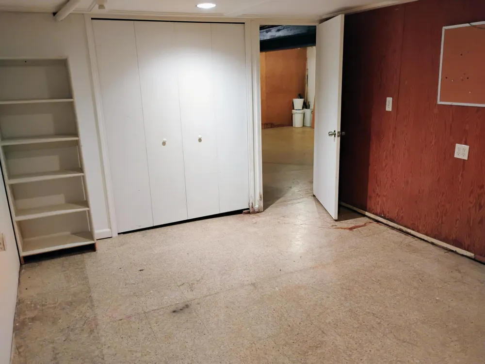 12415 Clinton River Road Sterling Heights City, MI 48313