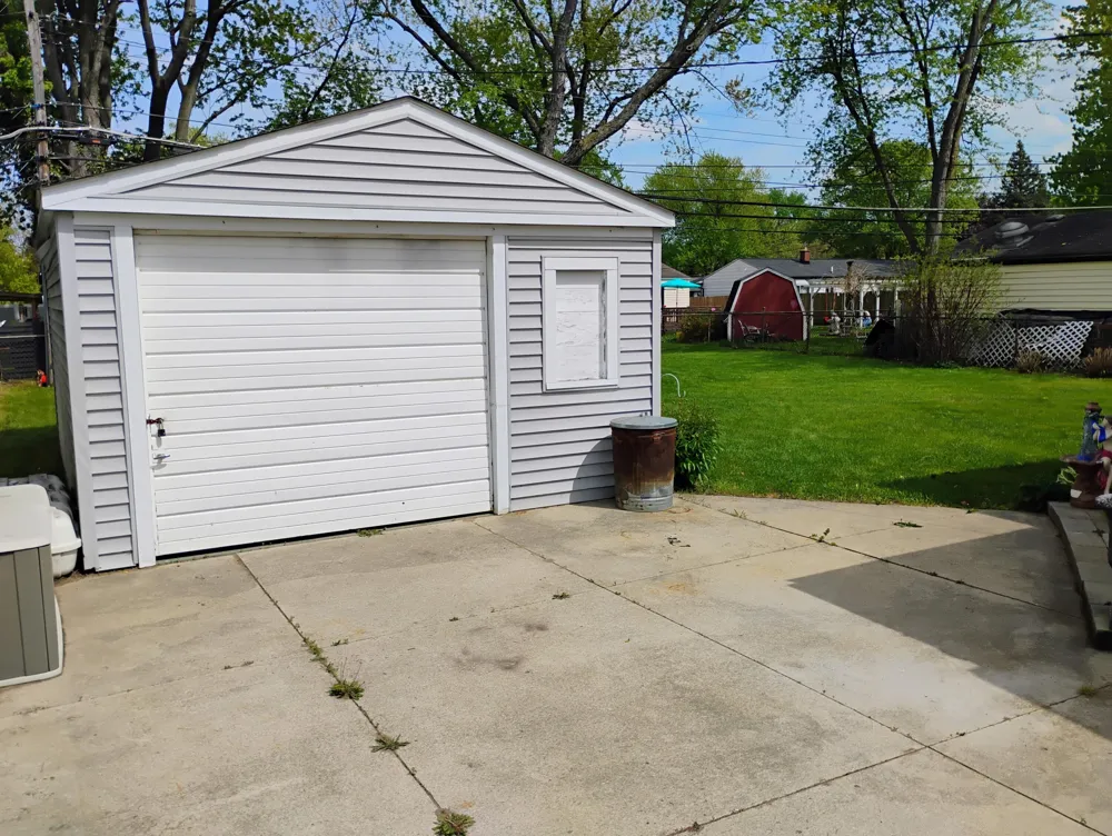 12415 Clinton River Road Sterling Heights City, MI 48313