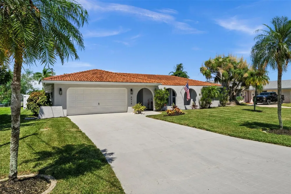 4914 SORRENTO COURT Cape Coral, FL 33904