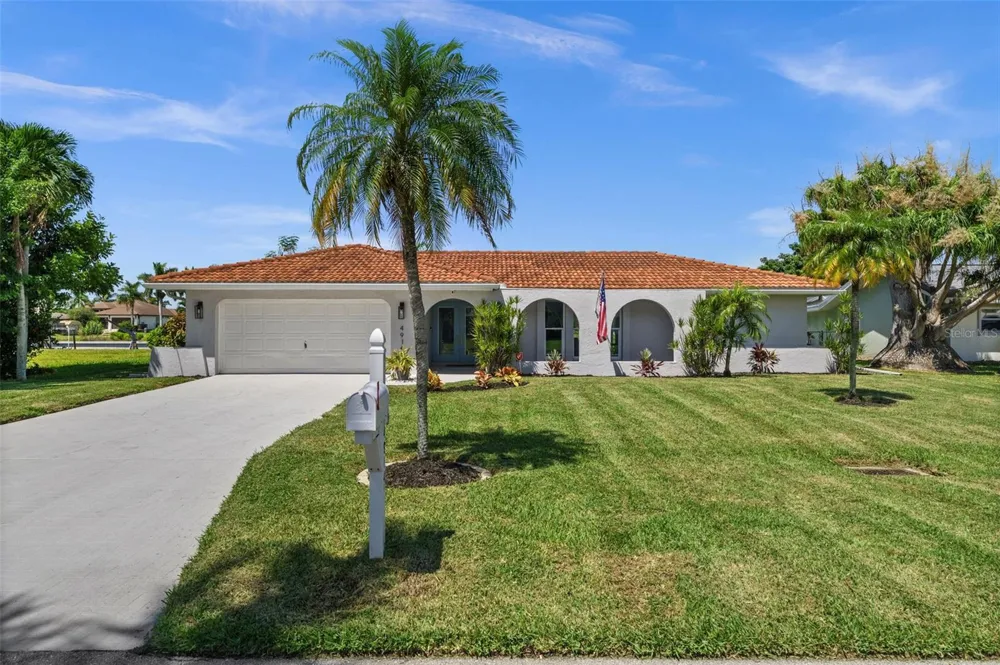 4914 SORRENTO COURT Cape Coral, FL 33904
