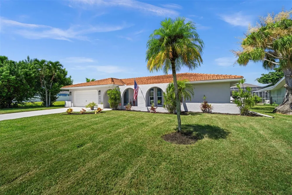 4914 SORRENTO COURT Cape Coral, FL 33904