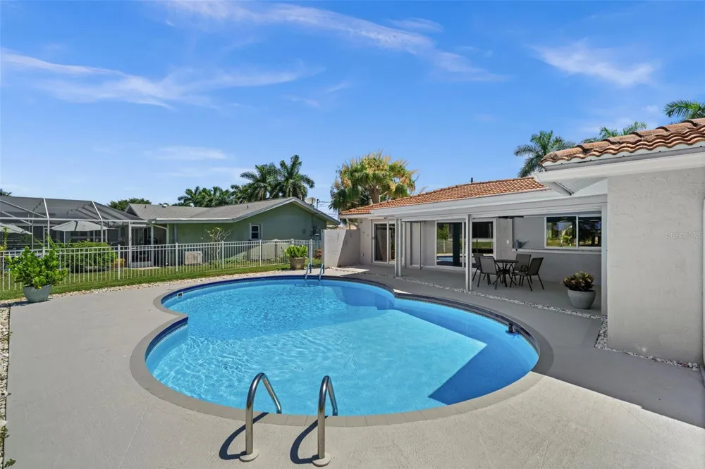 4914 SORRENTO COURT Cape Coral, FL 33904