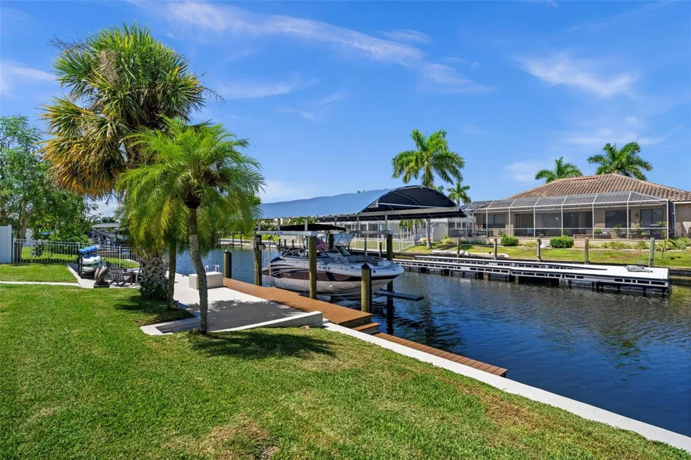4914 SORRENTO COURT Cape Coral, FL 33904
