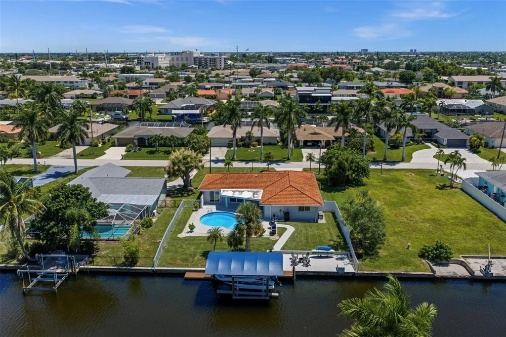 4914 SORRENTO COURT Cape Coral, FL 33904