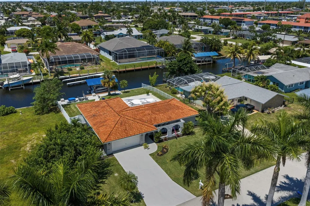 4914 SORRENTO COURT Cape Coral, FL 33904