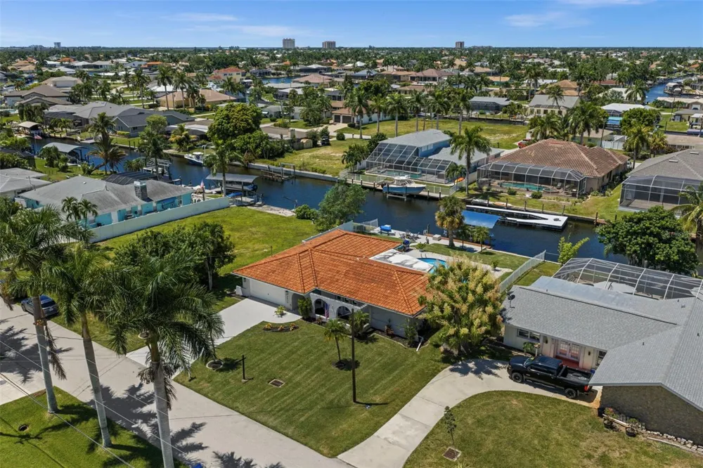 4914 SORRENTO COURT Cape Coral, FL 33904