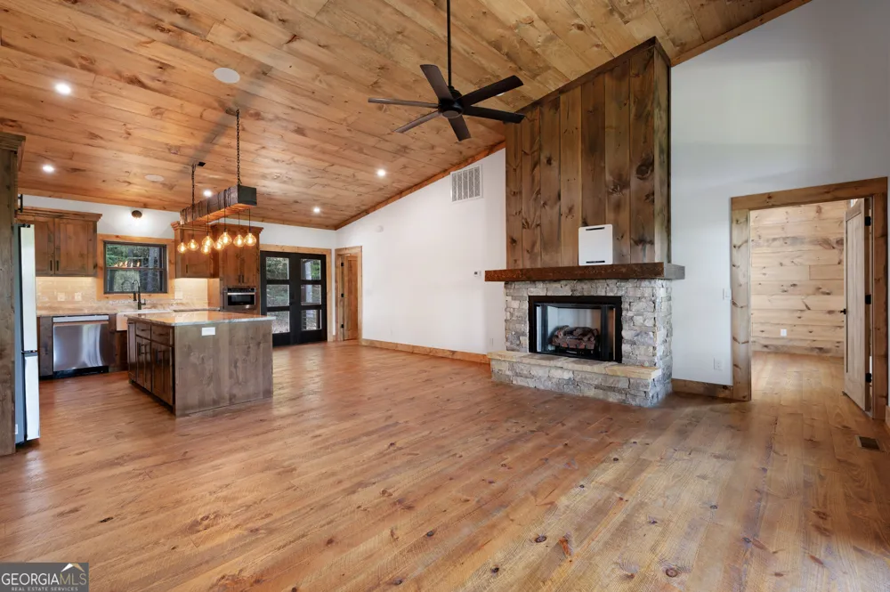 299 Greenfield RD Morganton, GA 30560
