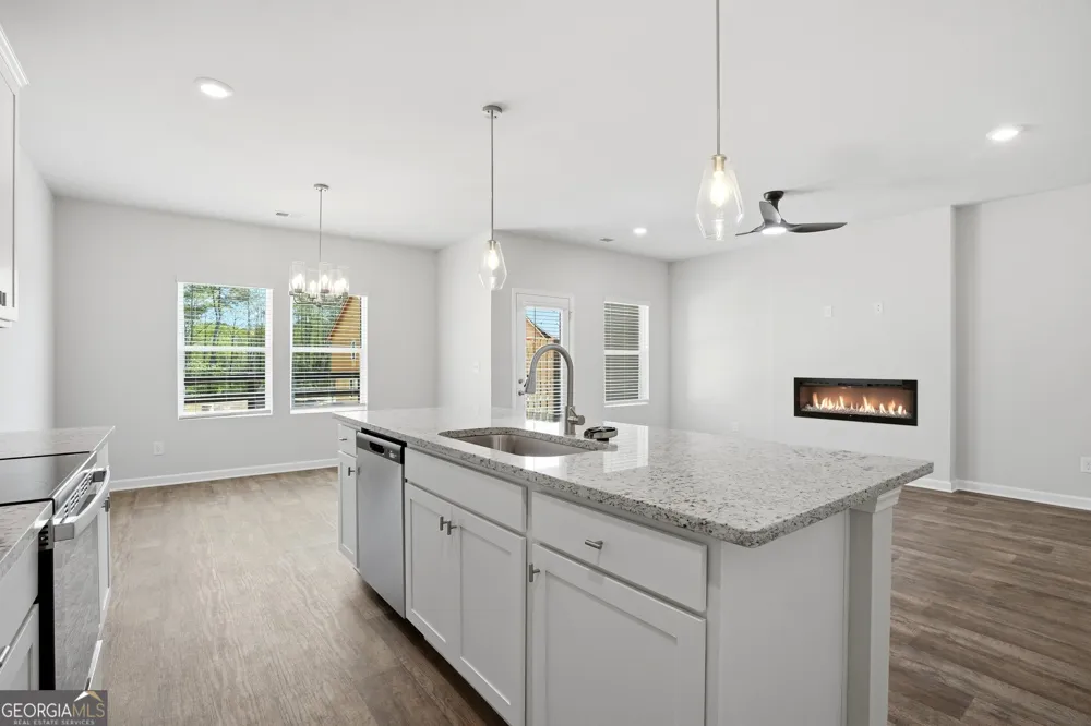 3223 Winding Waters WAY Powder Springs, GA 30127