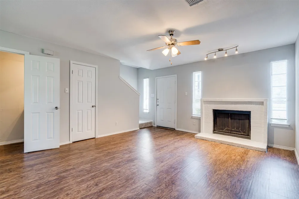 1830 River Crossing Circle #B Austin, TX 78741